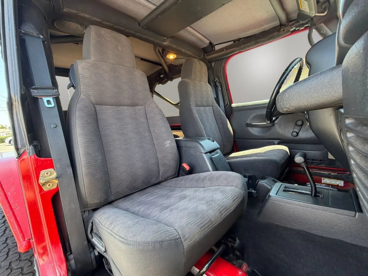 Used 2005 Jeep Wrangler Unlimited Rubicon AWD/4WD image 15