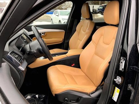 Used 2018 Volvo XC90 T5 Momentum w/ Convenience Package image 24