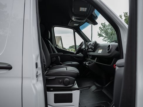 New 2026 Mercedes-Benz Sprinter 2500 image 31