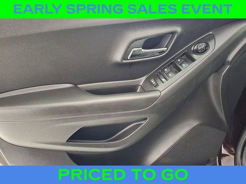 Used 2021 Chevrolet Trax LS w/ Tint and Cruise Package image 14