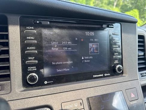 Used 2019 Toyota Sienna XLE FWD image 20