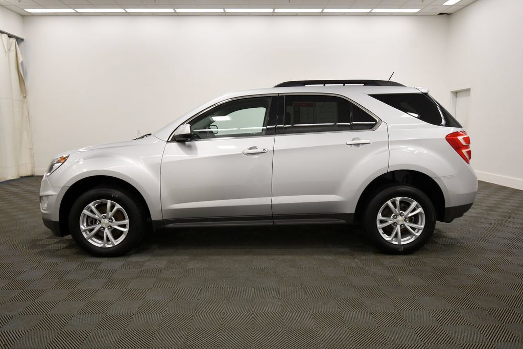 Used 2017 Chevrolet Equinox LT w/ Convenience Package AWD/4WD image 4