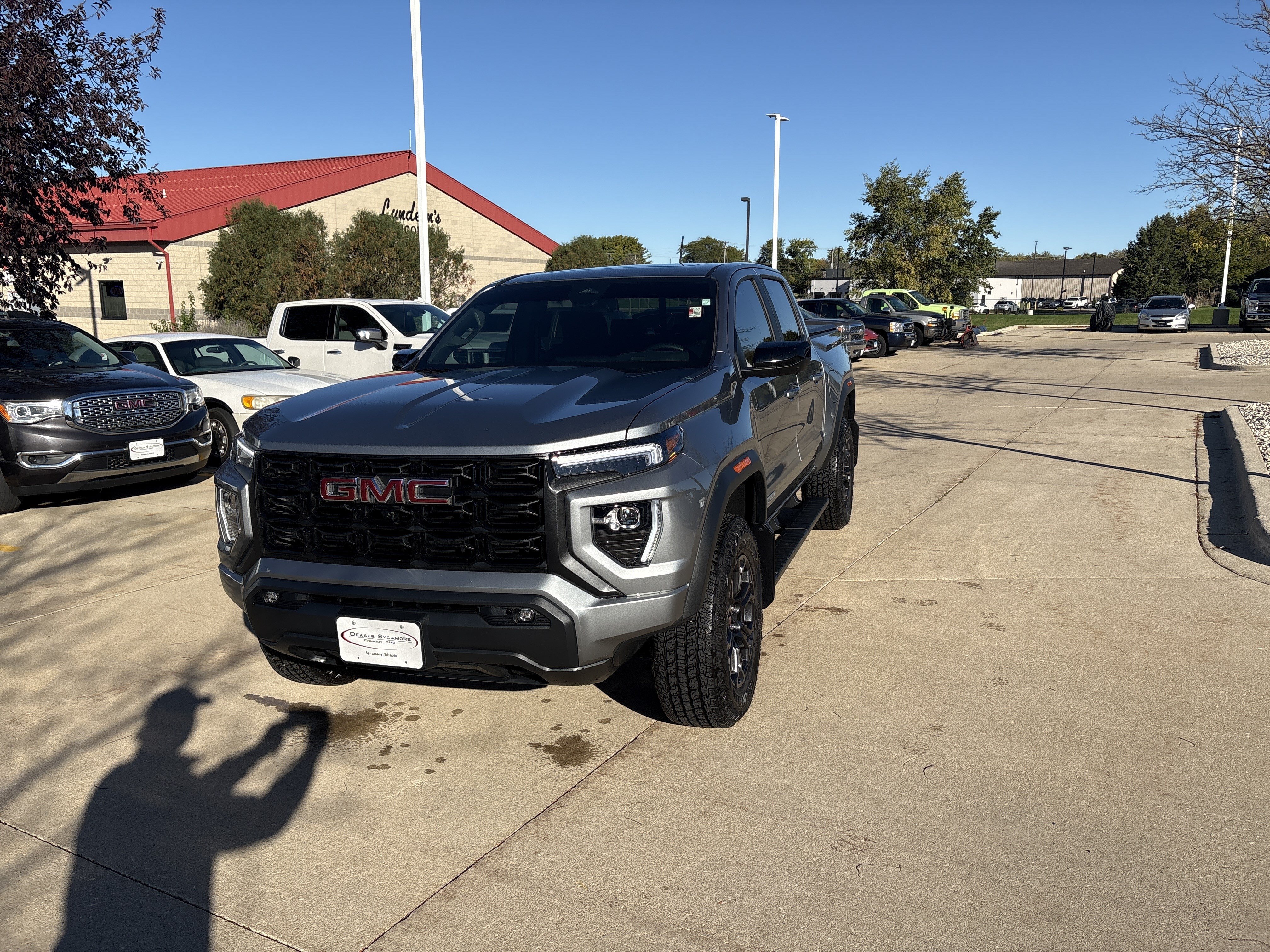 Used 2025 GMC Canyon Elevation w/ Convenience Package AWD/4WD image 3