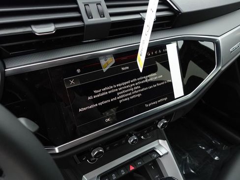 New 2025 Audi Q3 2.0T Premium image 21