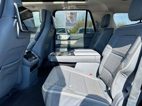 Used 2020 Lincoln Navigator L Black Label w/ Cargo Convenience Package image 24