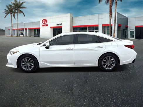 Used 2019 Toyota Avalon XLE image 5