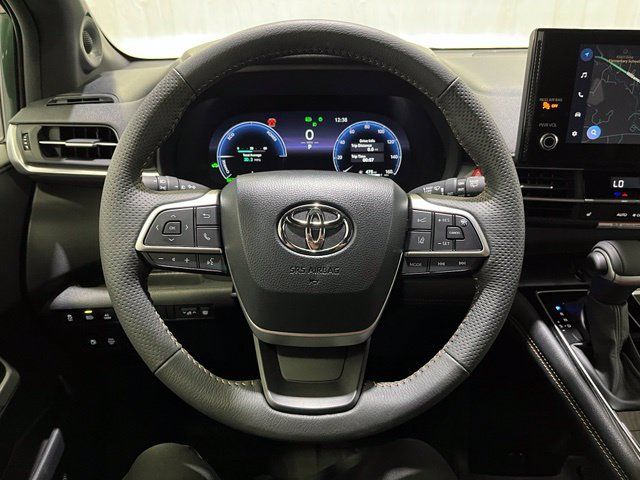 Certified 2026 Toyota Sienna XLE Woodland Edition AWD/4WD image 20