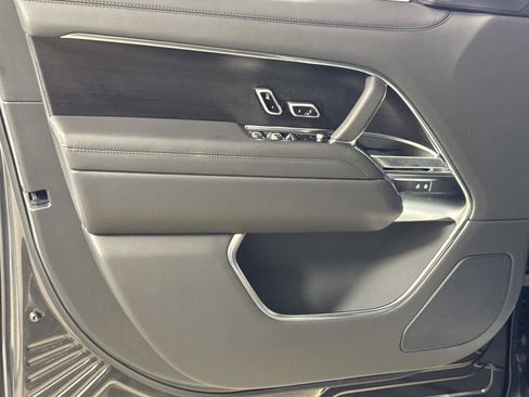 New 2026 Land Rover Range Rover SE AWD/4WD image 17