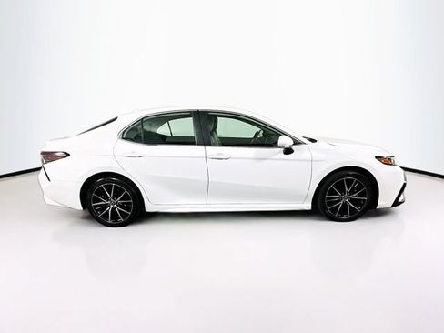 Used 2021 Toyota Camry SE w/ Convenience Package AWD/4WD image 11