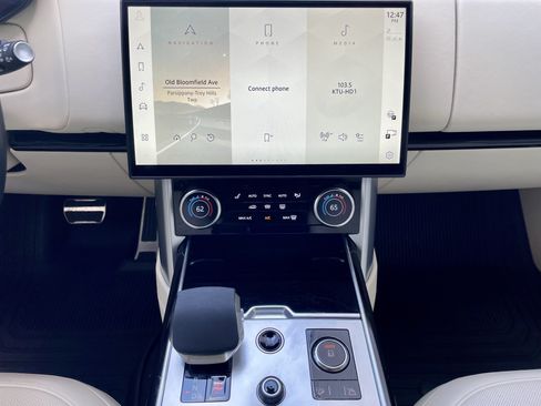 Certified 2023 Land Rover Range Rover Long Wheelbase Autobiography AWD/4WD image 19