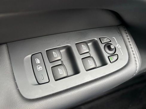 Used 2024 Volvo XC60 B5 Plus w/ Climate Package image 30