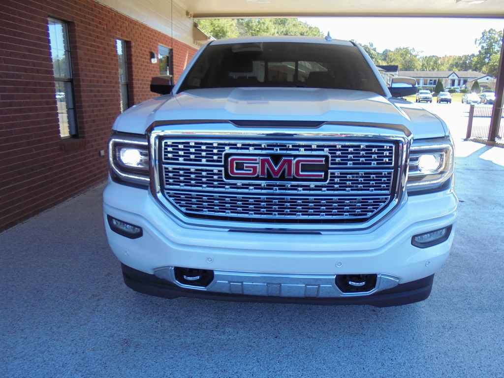 Used 2018 GMC Sierra 1500 Denali w/ Denali Ultimate Package AWD/4WD image 3