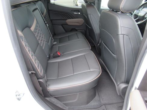 Used 2023 GMC Canyon Denali AWD/4WD image 33