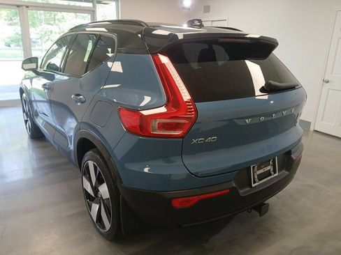 Used 2023 Volvo XC40 Recharge Ultimate AWD/4WD image 3