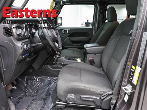 Used 2023 Jeep Wrangler Unlimited w/ Cold Weather Group AWD/4WD image 14