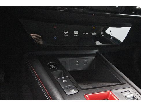 Certified 2025 Nissan Kicks SR AWD/4WD image 27