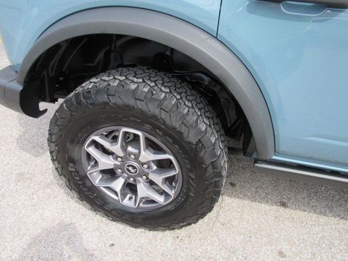 Used 2023 Ford Bronco Badlands image 4