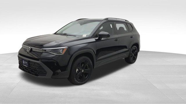 Used 2025 Volkswagen Taos SE AWD/4WD image 5