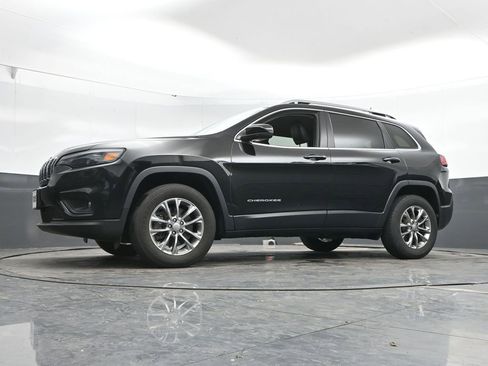 Used 2020 Jeep Cherokee Latitude Plus AWD/4WD image 39