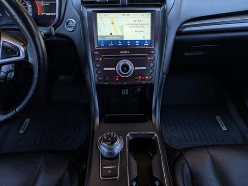 Used 2020 Ford Fusion Titanium image 21