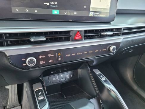 Certified 2024 Kia Sorento S FWD image 22