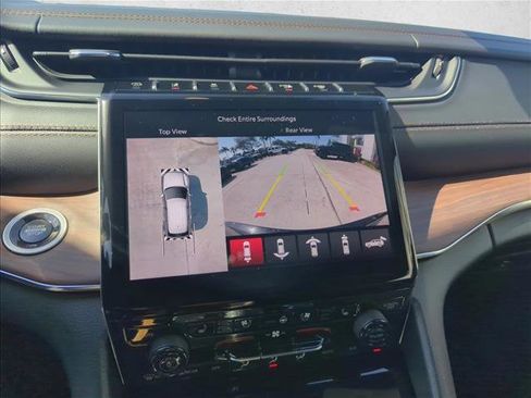 New 2025 Jeep Grand Cherokee Summit AWD/4WD image 13