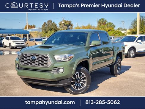 Used 2022 Toyota Tacoma TRD Sport image 1