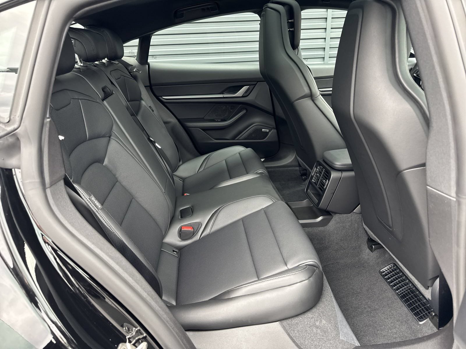 Certified 2025 Porsche Taycan w/ Premium Package RWD image 48