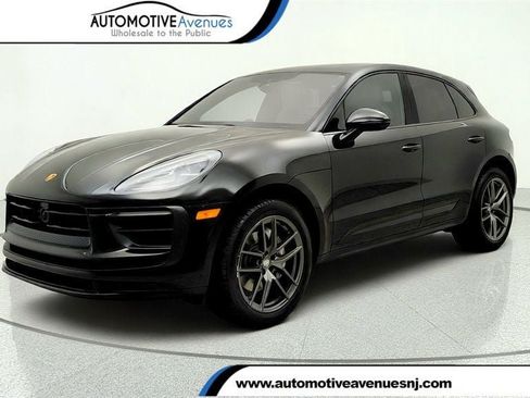 Used 2023 Porsche Macan Turbo AWD/4WD image 1
