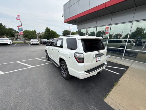 Used 2023 Toyota 4Runner Limited AWD/4WD image 23