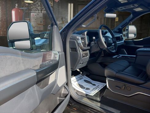 New 2026 Ford F250 Platinum w/ Tremor Off-Road Package AWD/4WD image 17