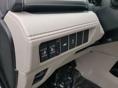 New 2026 Honda Odyssey EX-L image 13