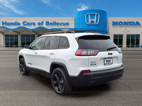 Used 2021 Jeep Cherokee Latitude Plus image 3