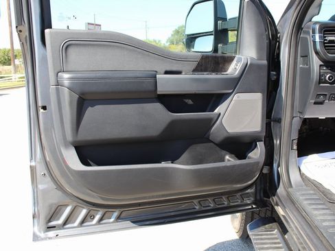 Certified 2023 Ford F250 Lariat w/ Sport Appearance Package image 21