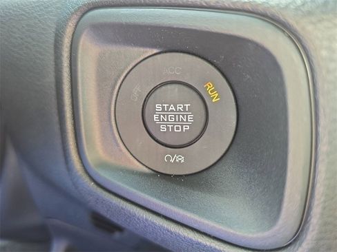 New 2025 Jeep Gladiator Sport image 22