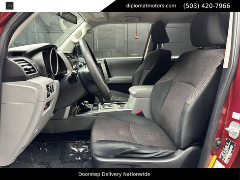 Used 2013 Toyota 4Runner SR5 image 17