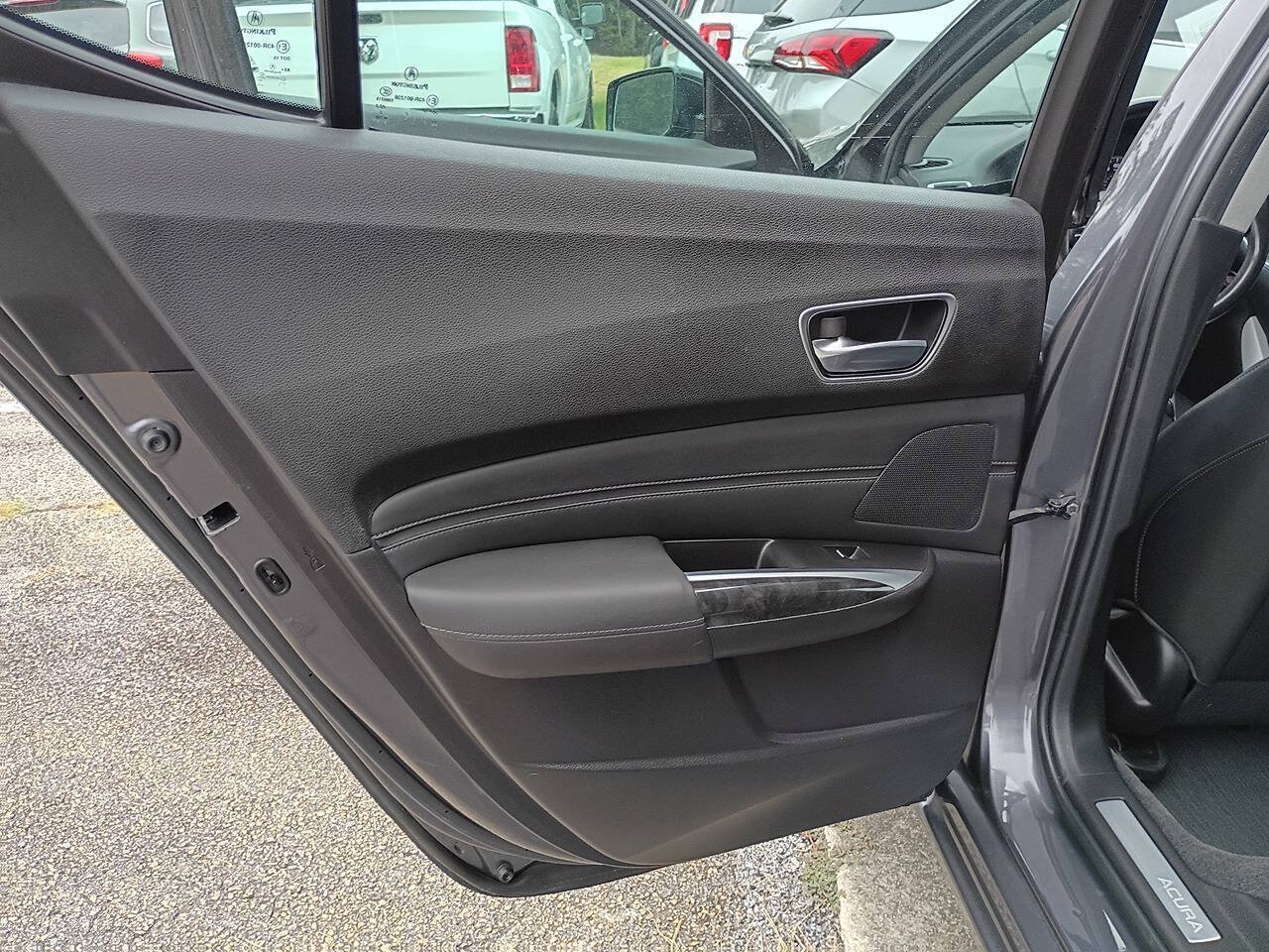 Used 2018 Acura TLX w/ Technology Package FWD image 20