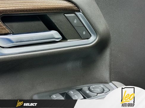 Used 2023 Chevrolet Silverado 1500 LT AWD/4WD image 20