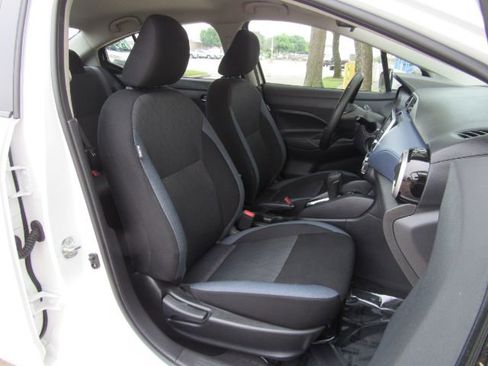 Used 2024 Nissan Versa SV image 18