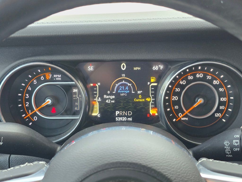 Used 2018 Jeep Wrangler Unlimited Sahara AWD/4WD image 22