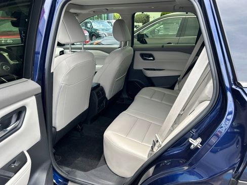 Certified 2024 Nissan Rogue SL w/ SL Premium Package FWD image 7