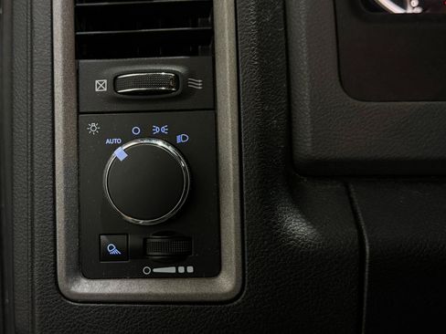 Used 2015 RAM 2500 Tradesman w/ Chrome Appearance Group AWD/4WD image 26