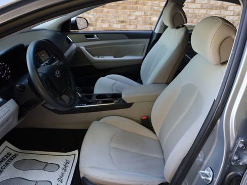 Used 2015 Hyundai Sonata SE w/ Option Group 09 image 14