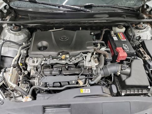 Used 2019 Toyota Camry SE w/ Carpet Mat Package image 24