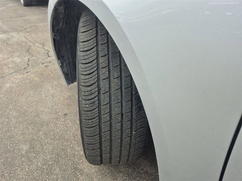 Used 2023 Toyota Corolla LE image 24