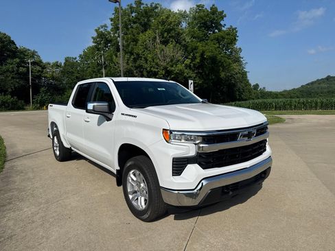 New 2026 Chevrolet Silverado 1500 LT w/ LPO, Dark Essentials Package AWD/4WD image 3