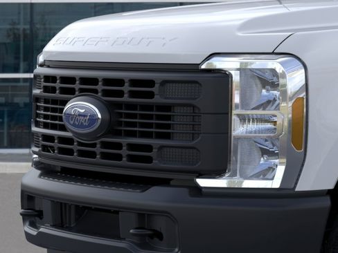 New 2026 Ford F250 XL w/ FX4 Off-Road Package AWD/4WD image 19