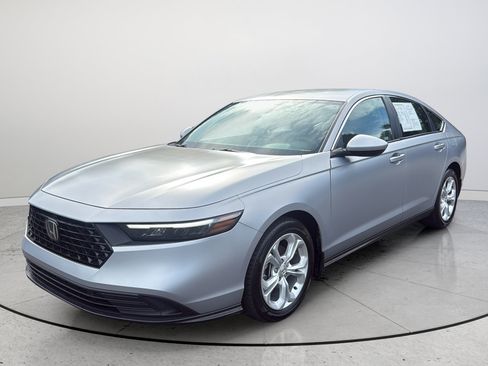 Used 2024 Honda Accord LX image 4