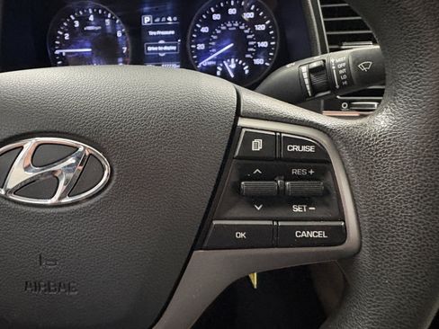 Used 2018 Hyundai Elantra SEL FWD image 16