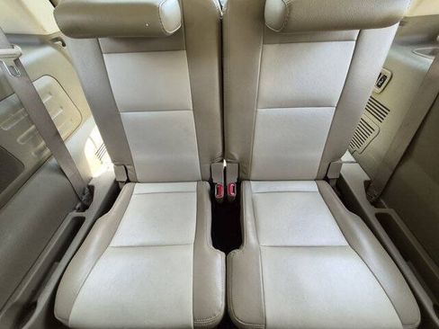 Used 2010 Ford Explorer Limited RWD image 31